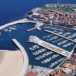 A 300 M De La Playa, Se Alquila Por Quincenas Vut4298as Apartamento *