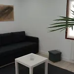 A 300 M De La Playa, Se Alquila Por Quincenas Vut4298as Apartamento *