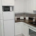 Apartamento A 300 M De La Playa, Se Alquila Por Quincenas Vut4298as *