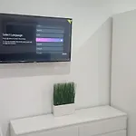 A 300 M De La Playa, Se Alquila Por Quincenas Vut4298as * Gijón