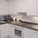 A 300 M De La Playa, Se Alquila Por Quincenas Vut4298as Apartamento