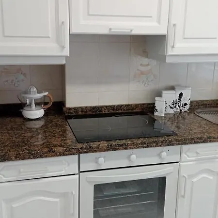 A 300 M De La Playa, Se Alquila Por Quincenas Vut4298as