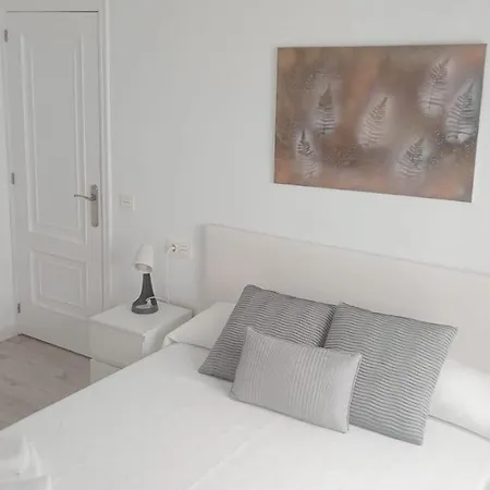 A 300 M De La Playa, Se Alquila Por Quincenas Vut4298as * Gijón