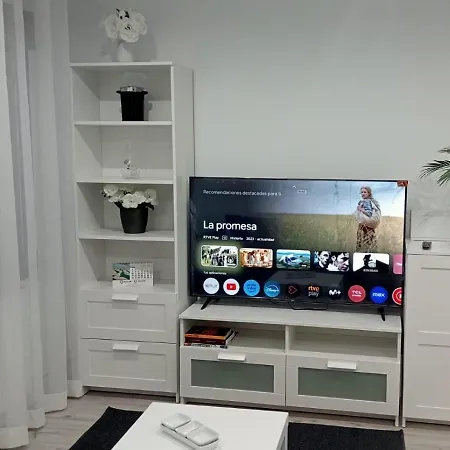 A 300 M De La Playa, Se Alquila Por Quincenas Vut4298as Apartamento *