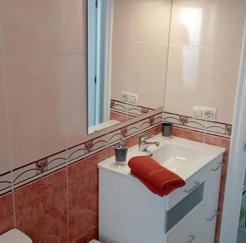 A 300 M De La Playa, Se Alquila Por Quincenas Vut4298as